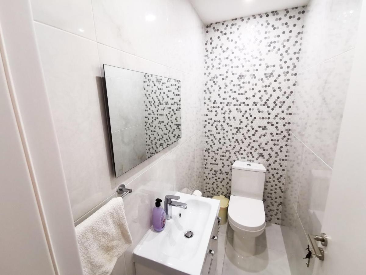 Sunny Daze Seaview Apartment Ларнака Екстер'єр фото