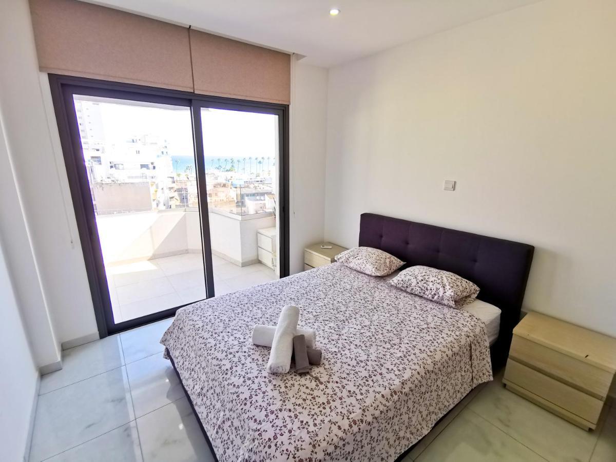 Sunny Daze Seaview Apartment Ларнака Екстер'єр фото